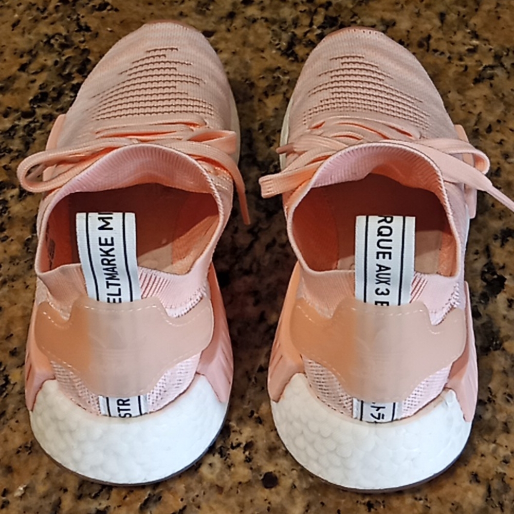 ADIDAS Originals Womens Primeknit Sneakers Style Code AQ1119. Size 6. Light Pink - Picture 16 of 16